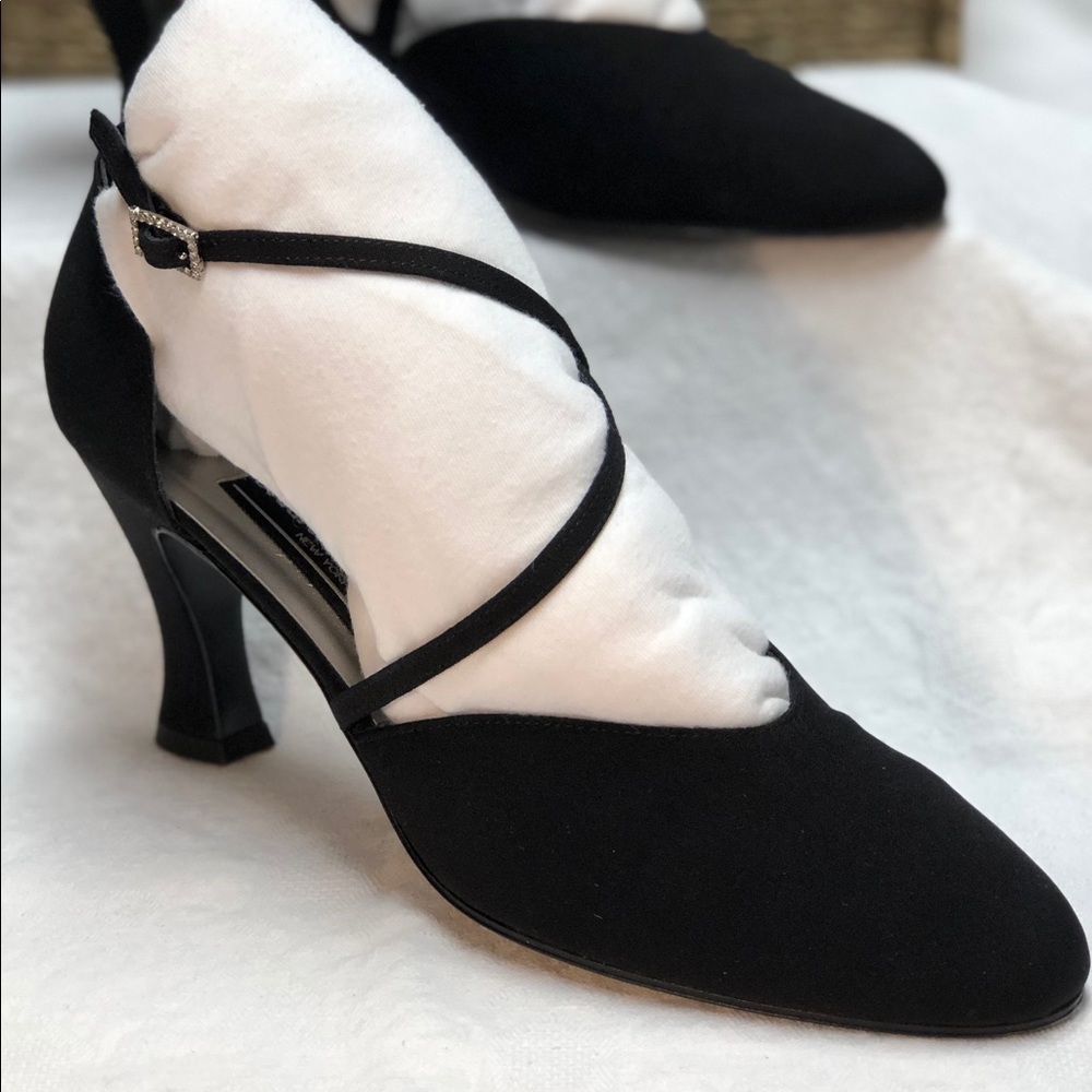Stuart Weitzman Babs Black Peau Du Soie